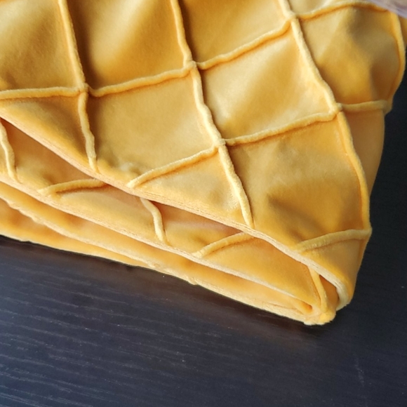 💛Set of 2💛 throw pillow covers - Picture 3 of 3